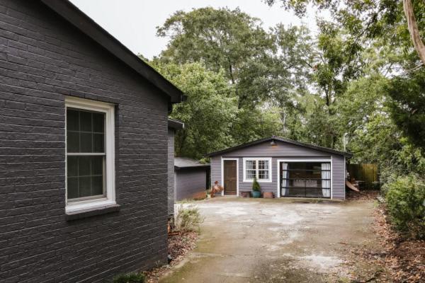 Greenway Garage With Firepit Athens Exterior photo